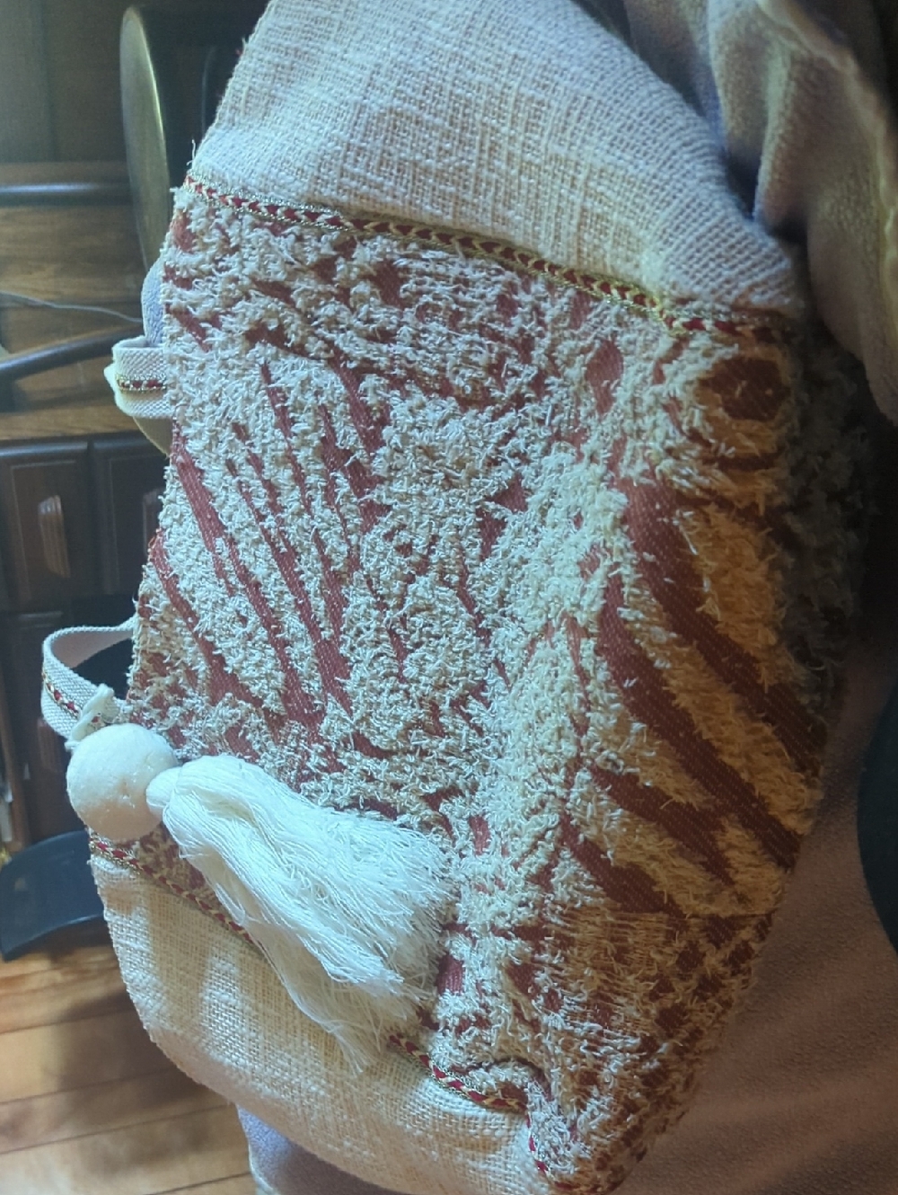 Large Textured Tassel Zip Tote in Cream and Rust ,JEN & CO. Brand